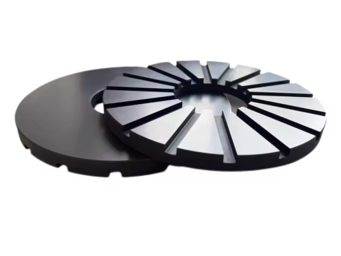 ỐNG LÓT GRAPHITE TẨM NHỰA: BẠC TRƯỢT CHỊU NHIỆT ĐỘ CAO VÀ CHỐNG ĂN MÒN HÓA CHẤT